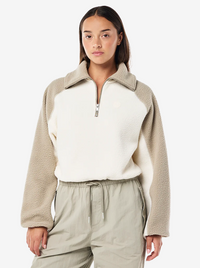 Camden Sweat in Biscuit