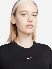 Sportswear Essential Slim-Fit Cropped T-Shirt