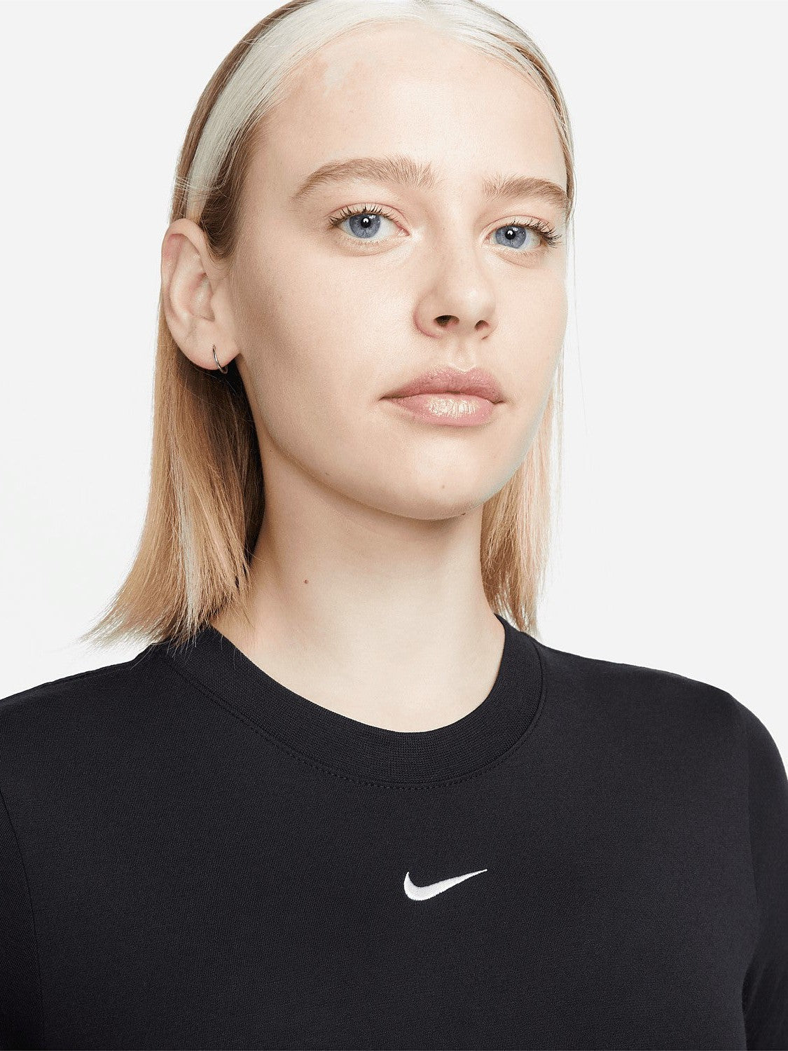 Sportswear Essential Slim-Fit Cropped T-Shirt