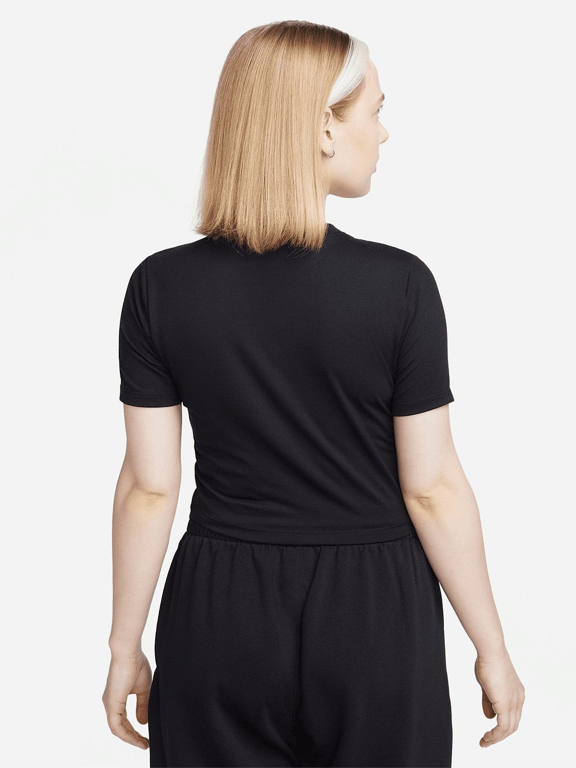 Sportswear Essential Slim-Fit Cropped T-Shirt