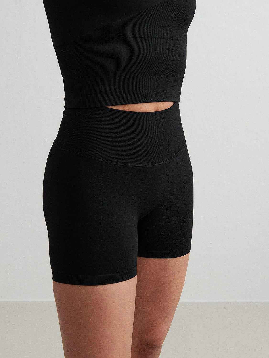 Black Shape Seamless Hotpants