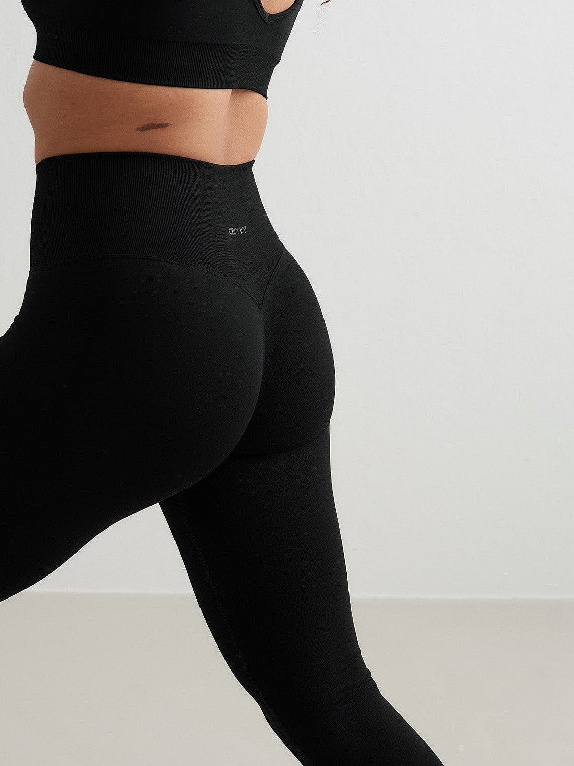 Black Shape Seamless Tights