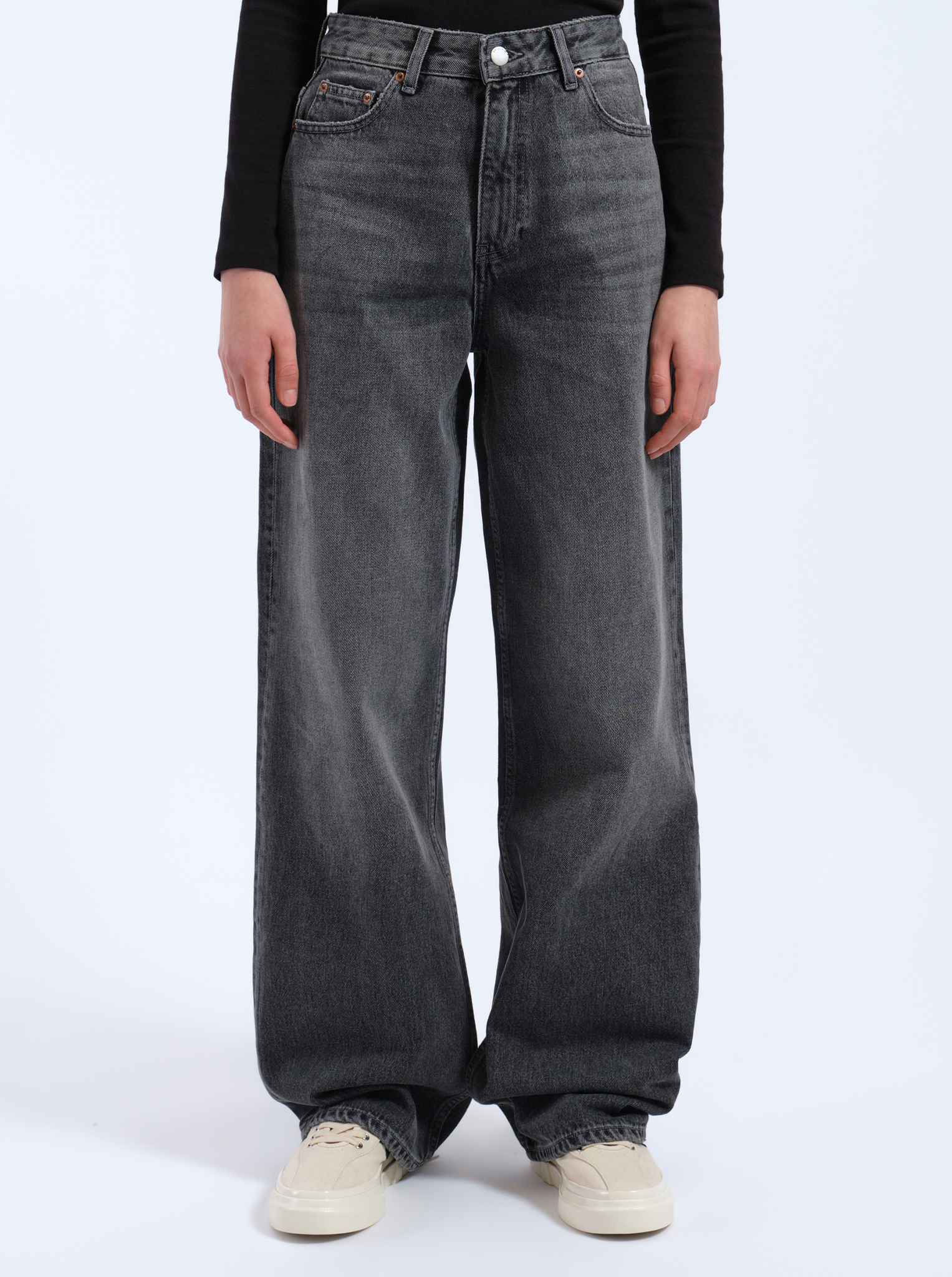 Donna in Mid Grey Used