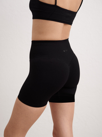 Shape Seamless Hotpants in Black