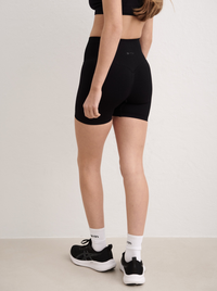 Shape Seamless Hotpants in Black