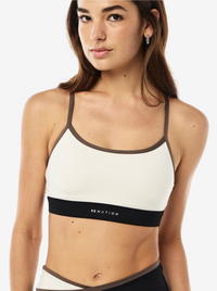Signature Sports Bra in Whisper White & Walnut