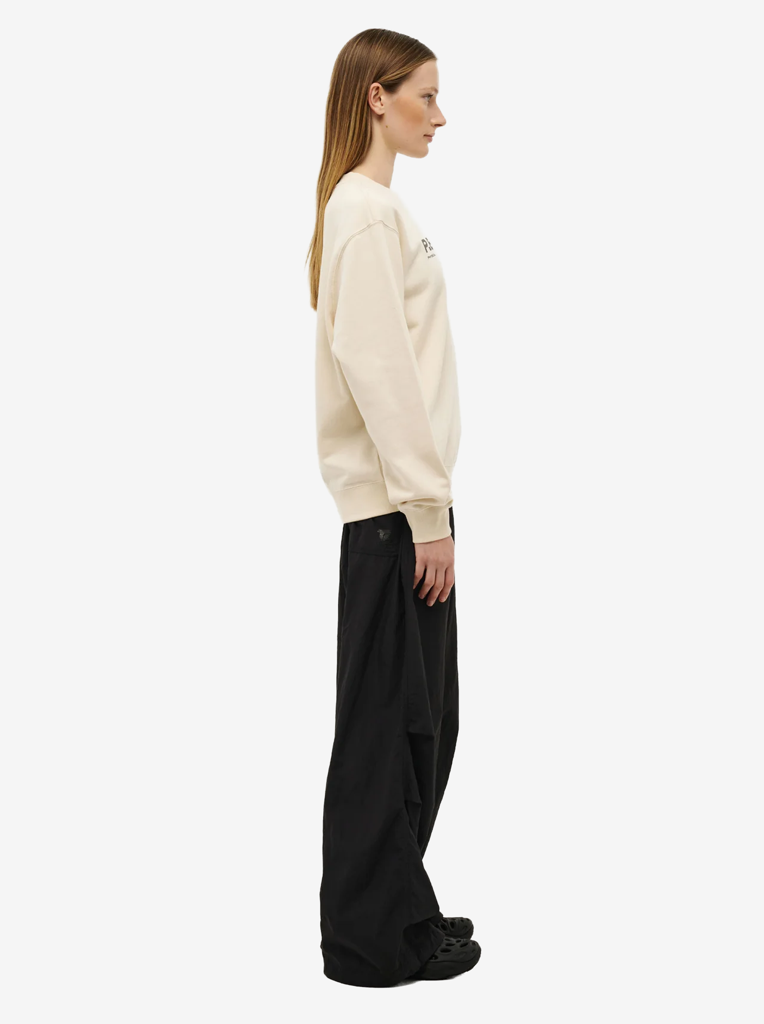 Qualify Sweat in Whisper White