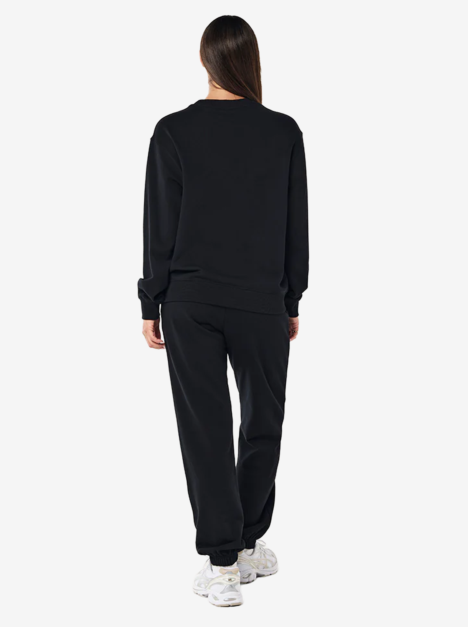 Qualify Trackpant in Black