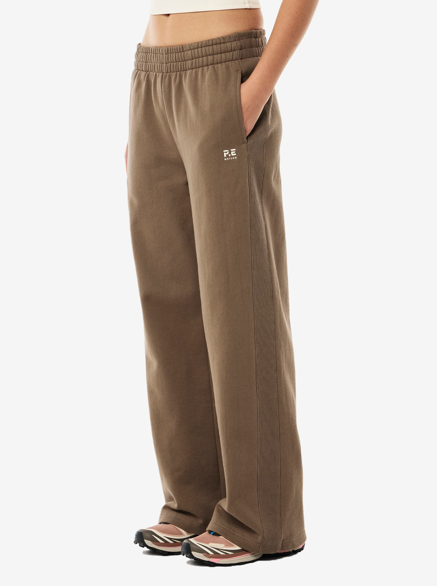 Adventure Trackpant in Walnut