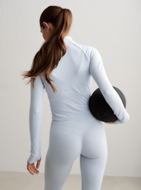 Shape Seamless Zip Jacket in Aura