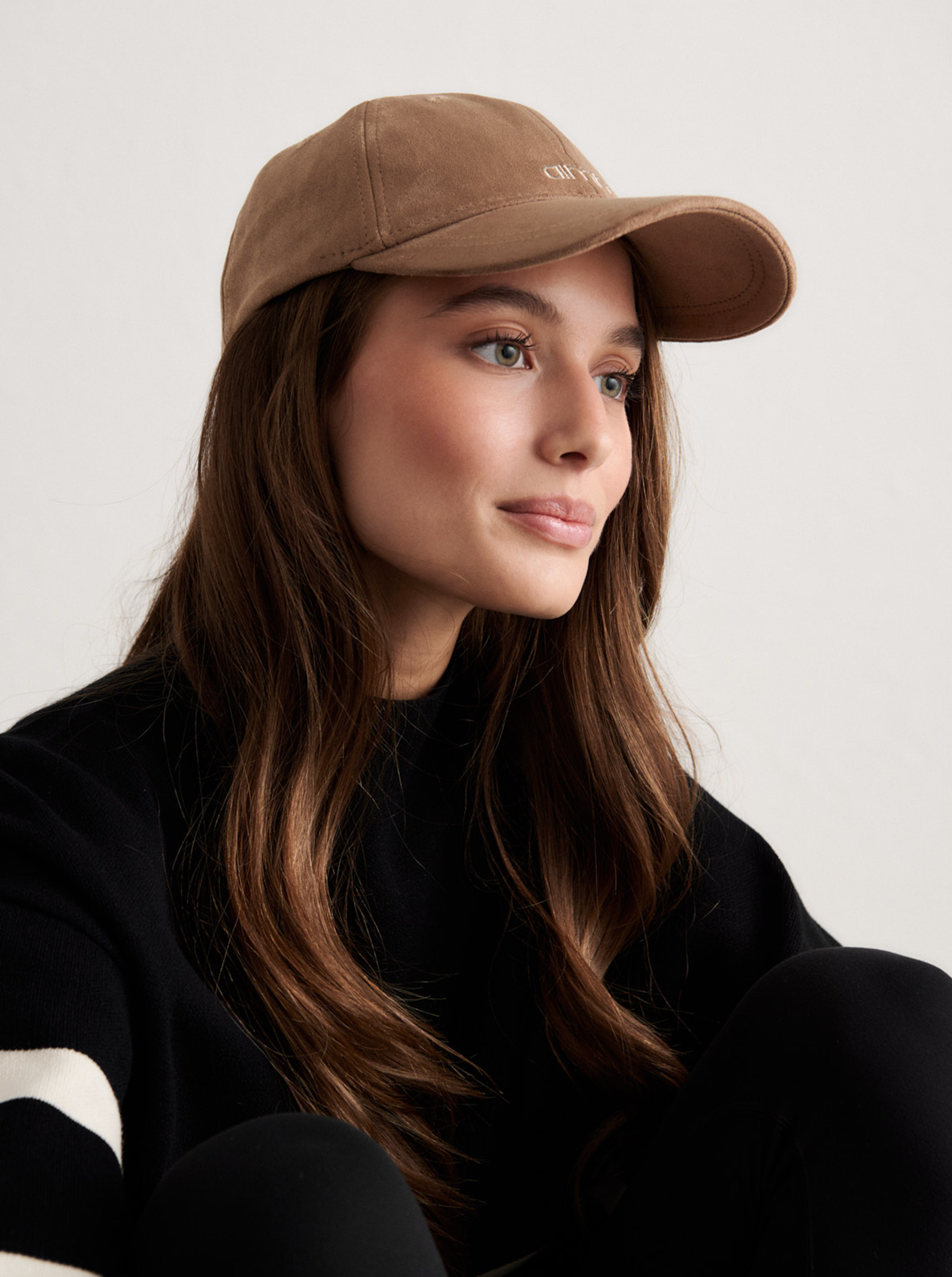Small Logo Suede Cap in Espresso