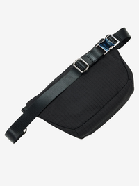 Signature Cross Body Bag in Black