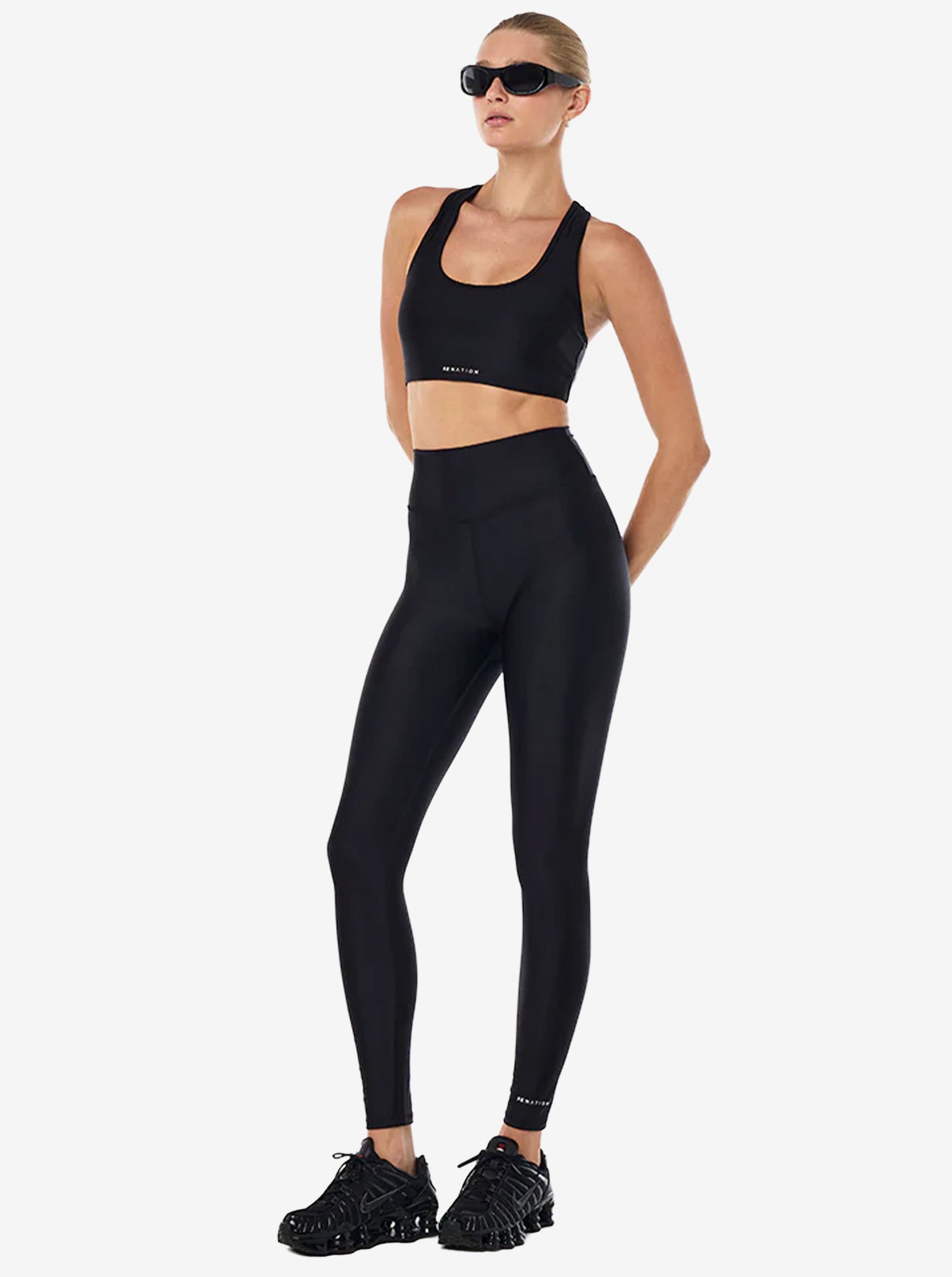 Fairmont Scoop Sports Bra in Black