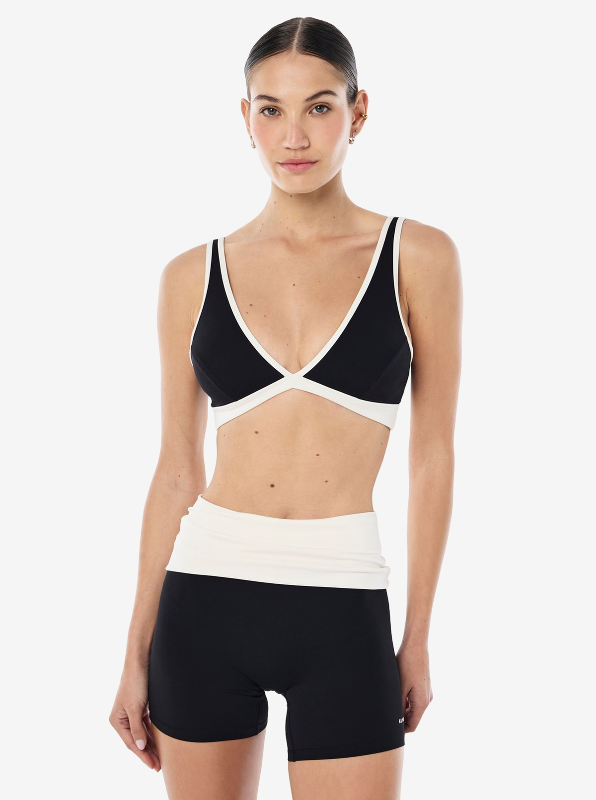 Vibe Sports Bra in Black