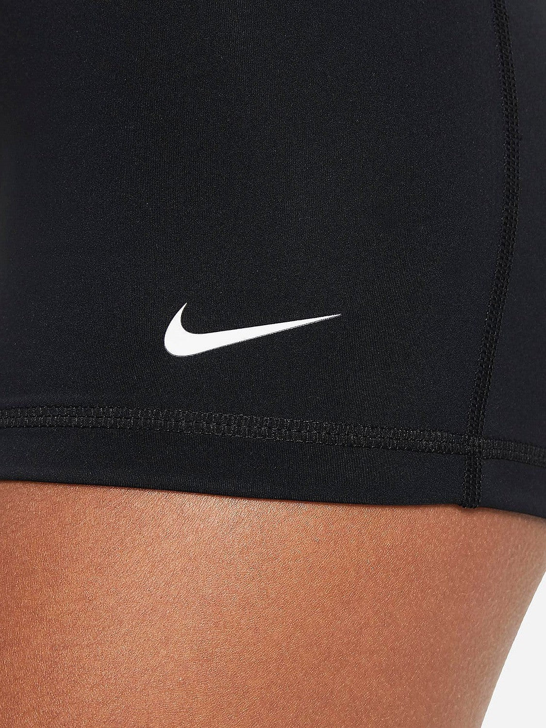 W NP 365 Short 3IN - Black/White