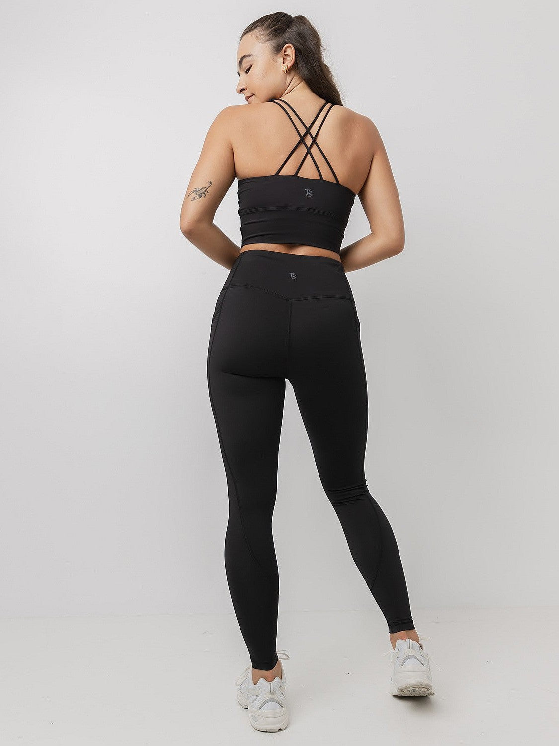 Energy Full Length Tight in Black