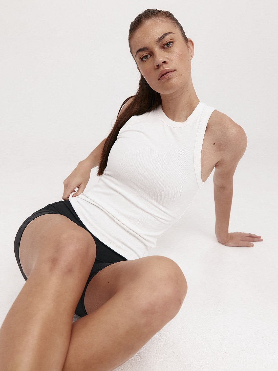 Movement Tank In White