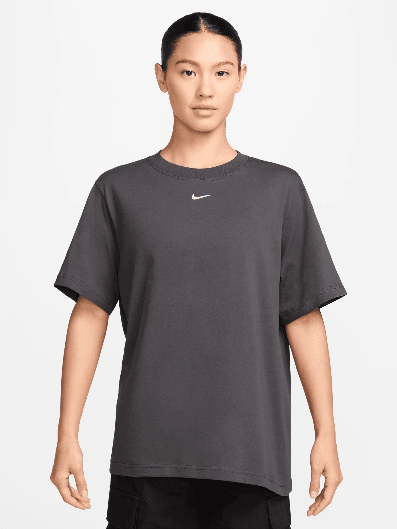 Sportswear Essentials Tee