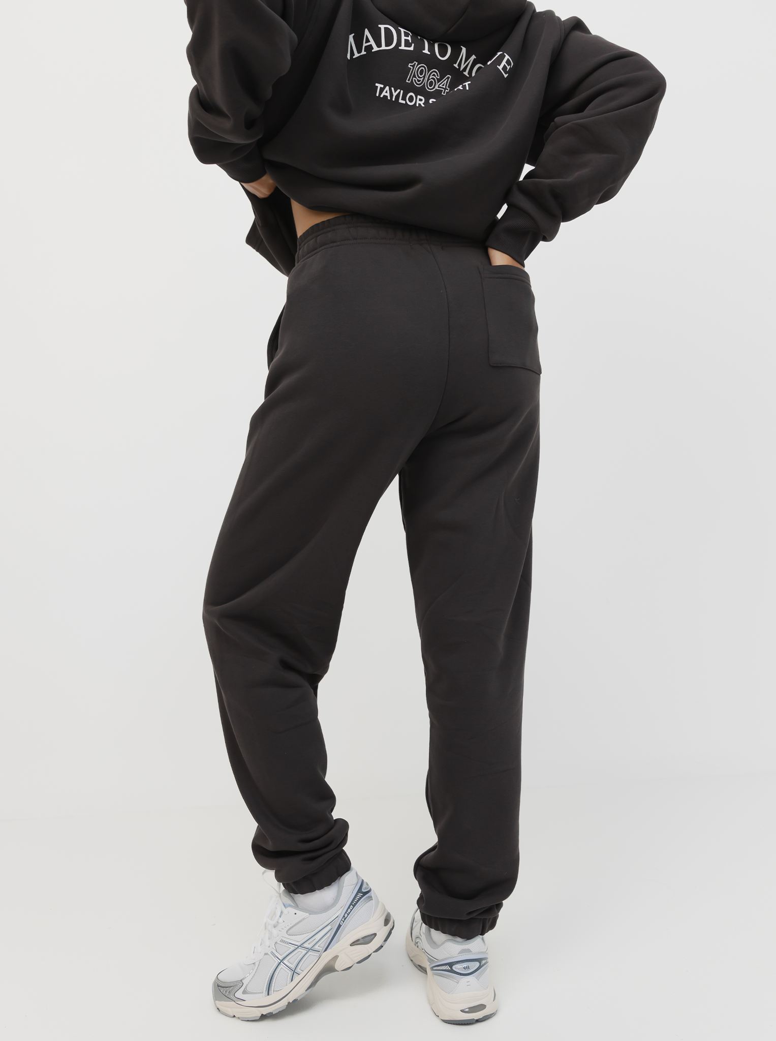 Taylor Trackies in Pepper