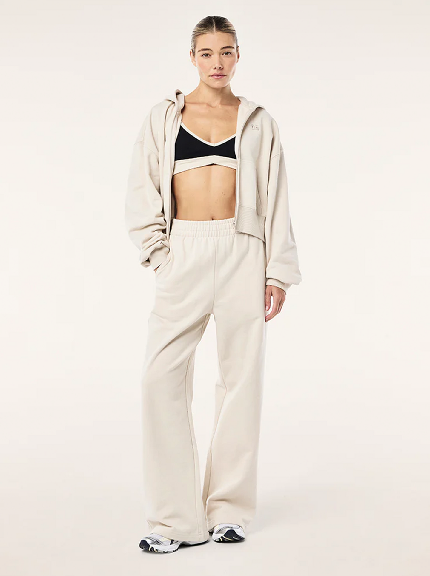 Adventure Trackpant in Cloud