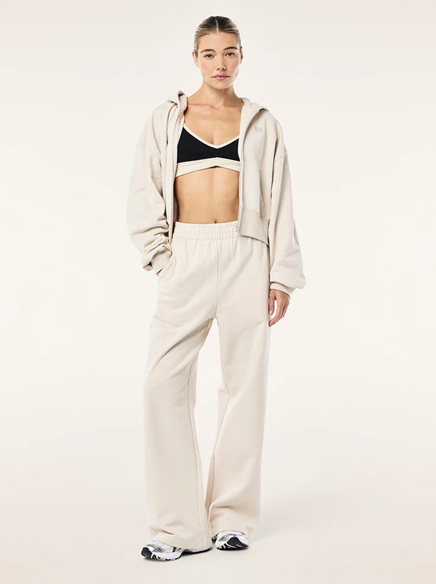 Adventure Trackpant in Cloud
