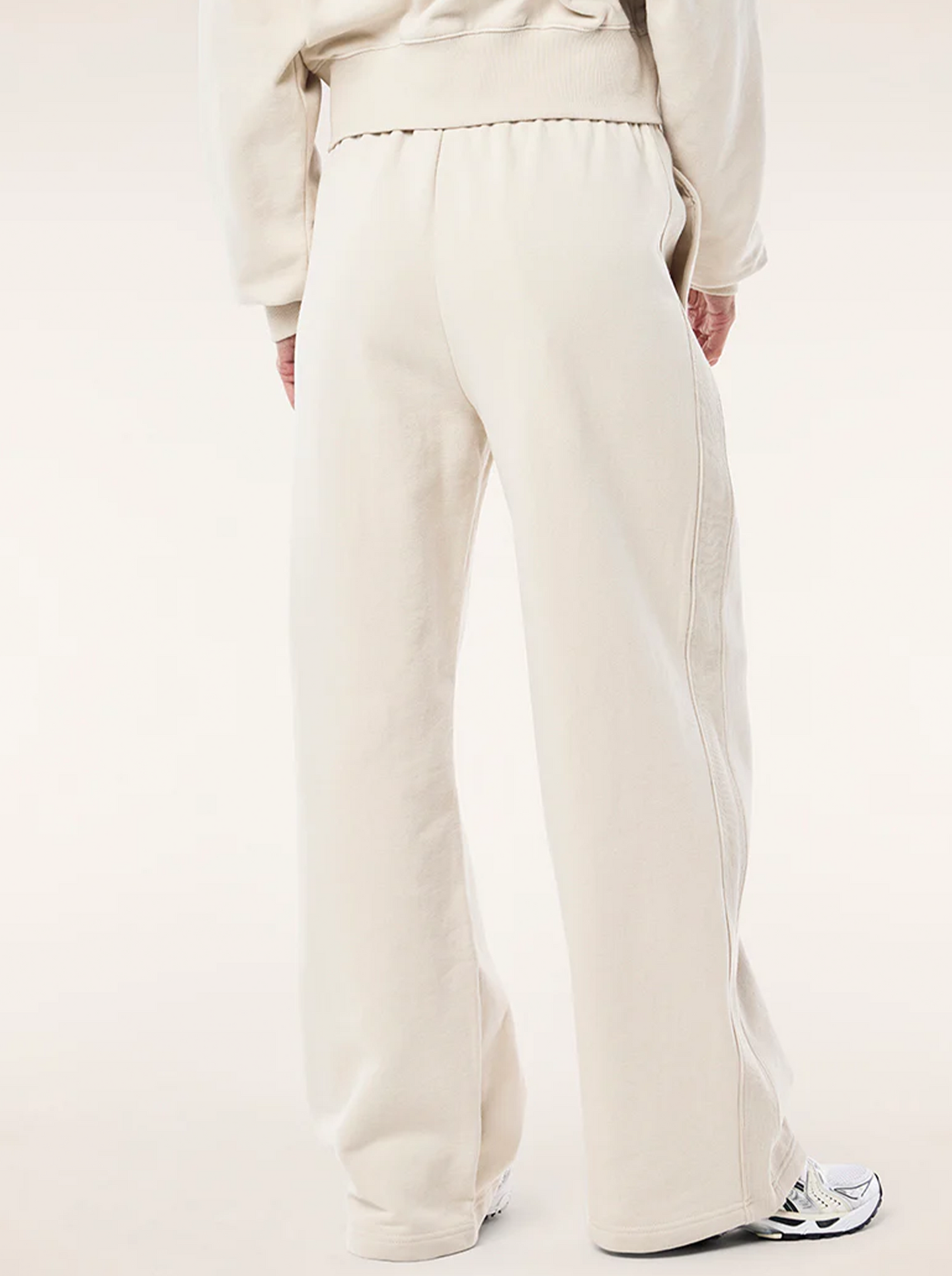 Adventure Trackpant in Cloud