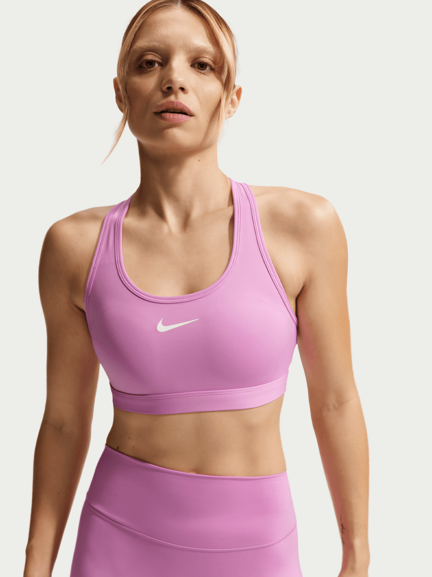 Swoosh Medium Support Sports Bra