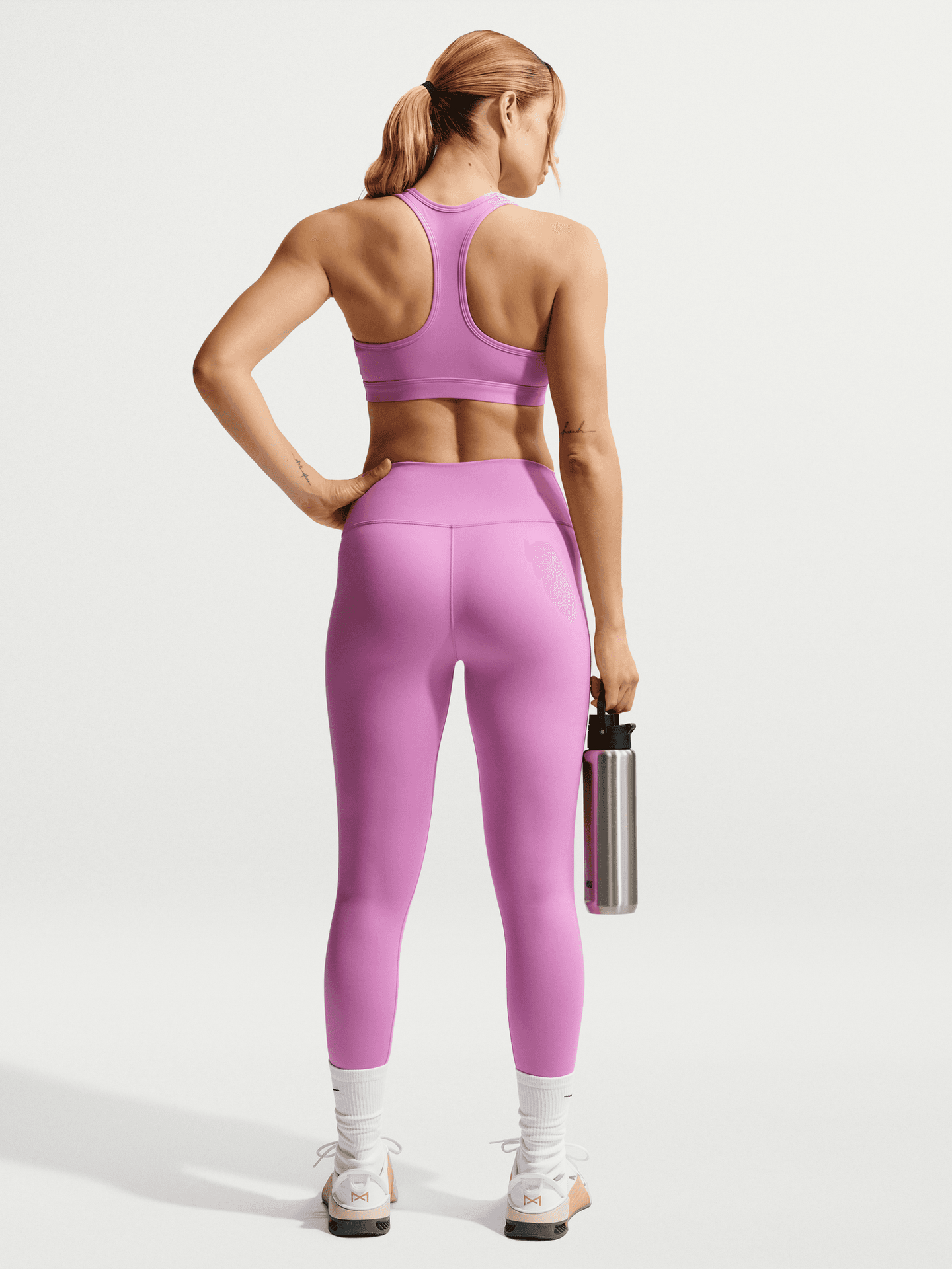 Swoosh Medium Support Sports Bra