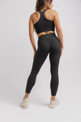 One High-Waisted 7/8 Leggings with Pockets