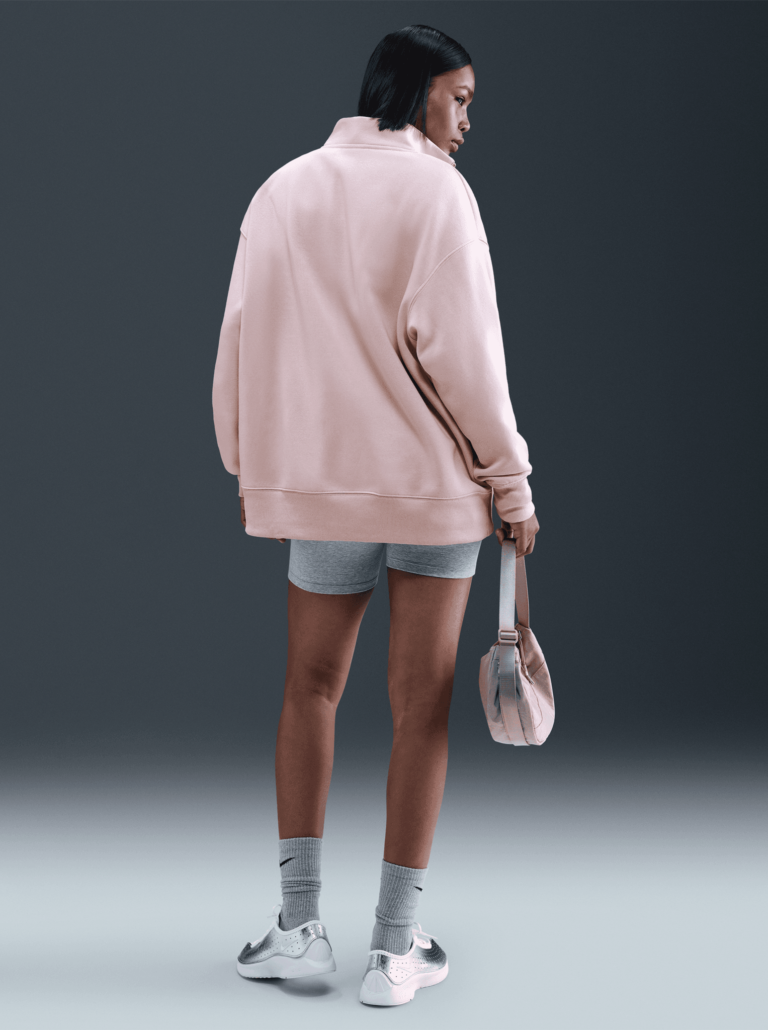 Sportswear Phoenix Fleece Oversized 1/4-Zip Long Sweatshirt