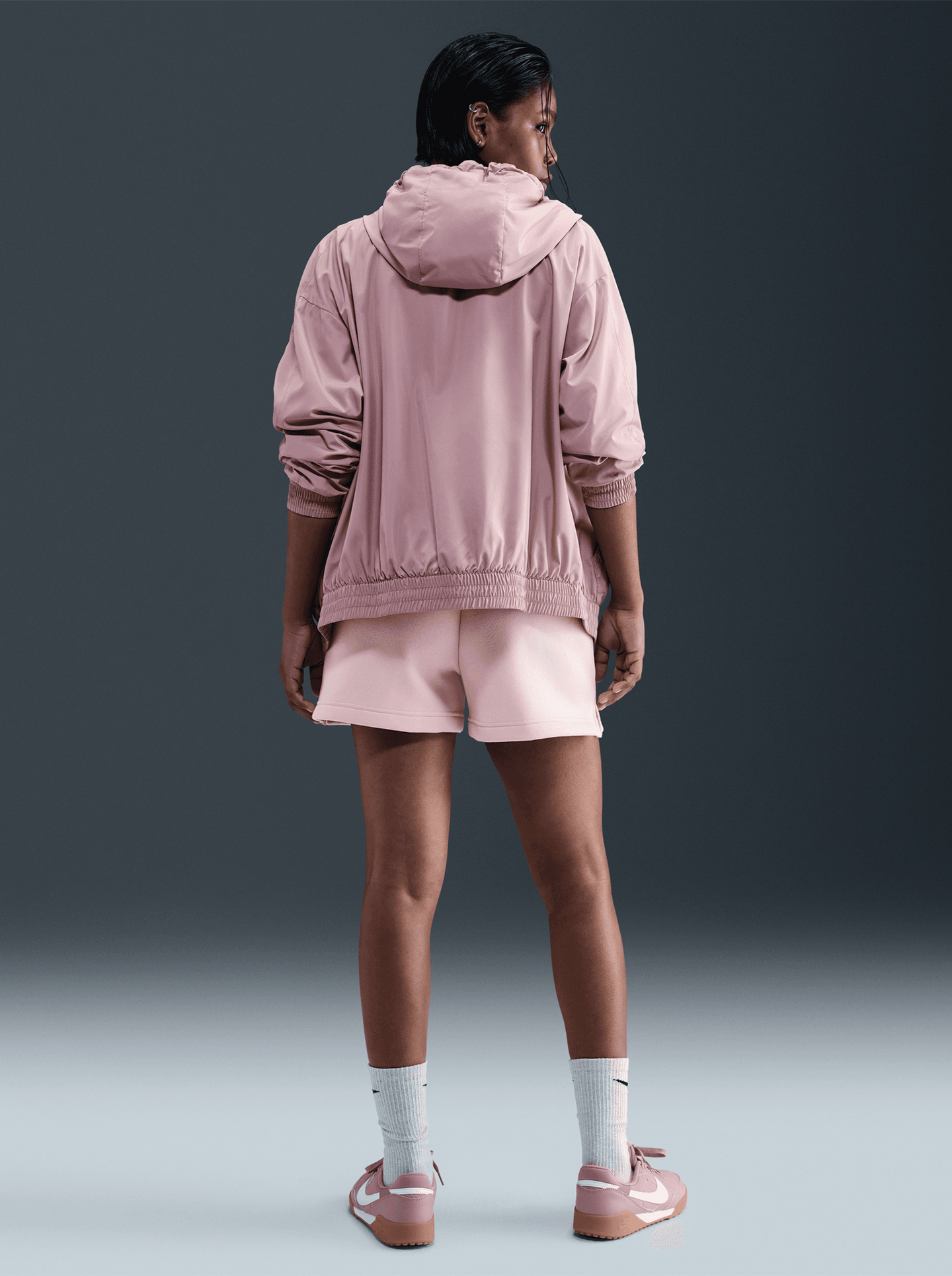 Sportswear Phoenix Fleece Mid-Rise 4" Shorts