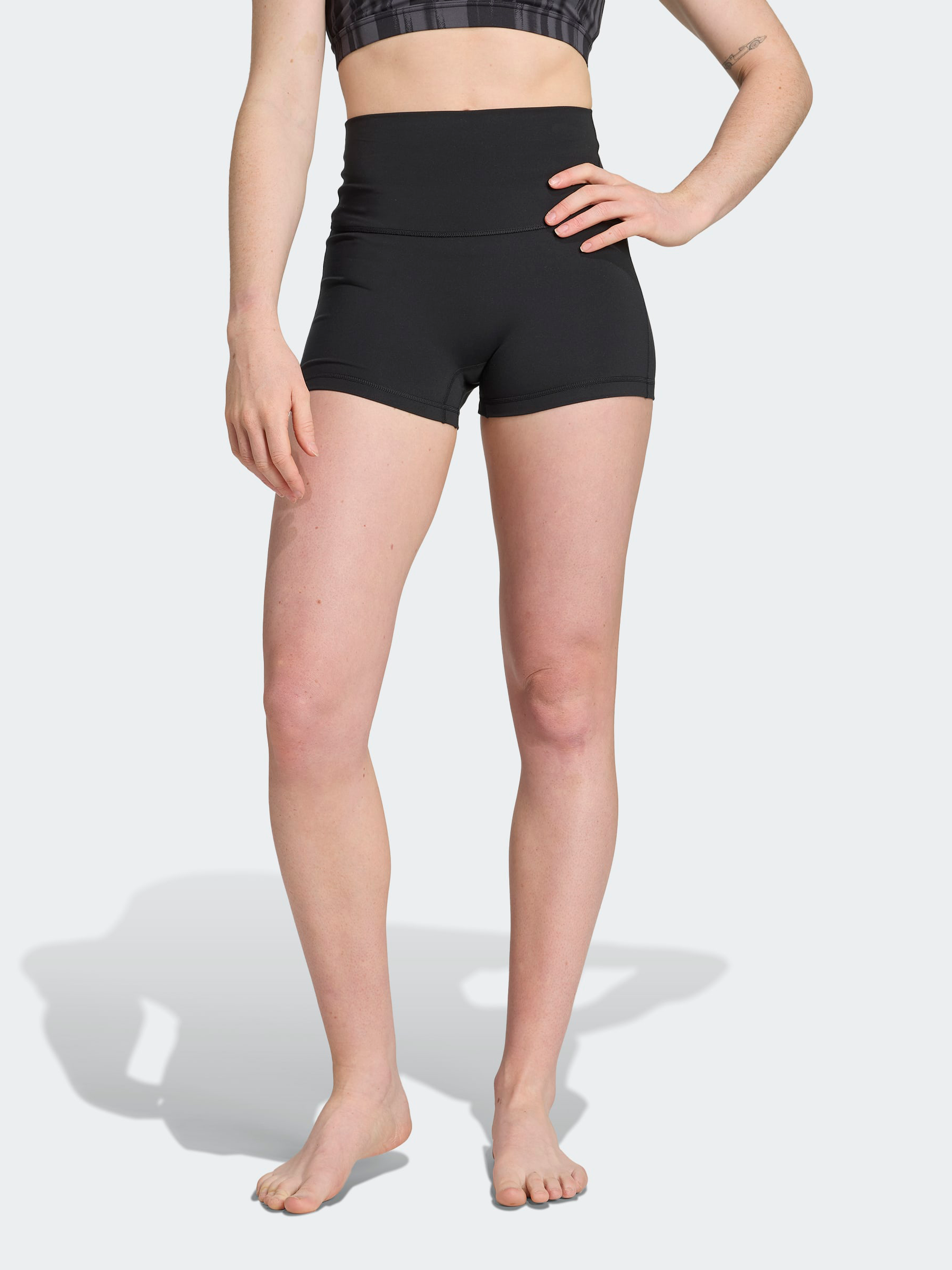 All Me Sculpt Booty Short Legging