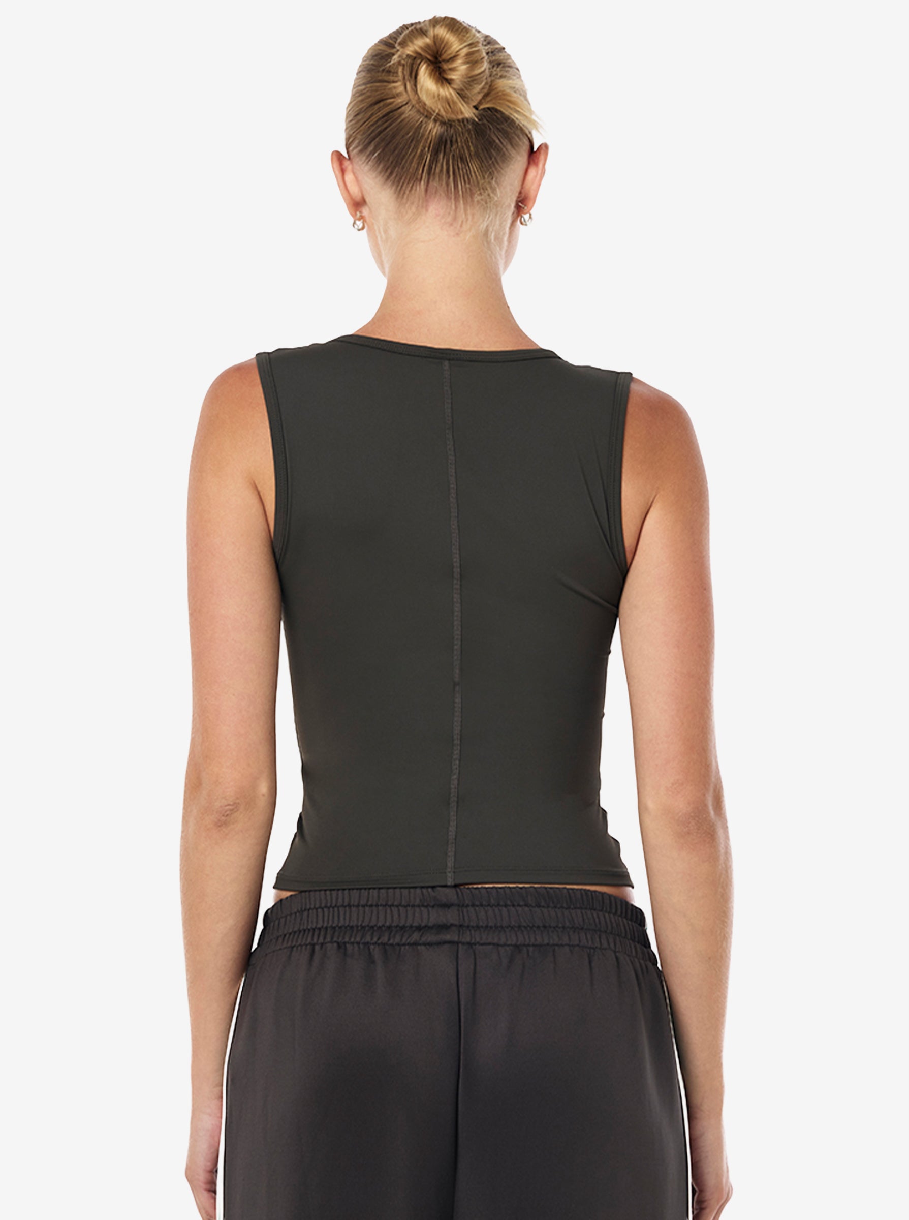 Refine Scoop Tank in Smokestone