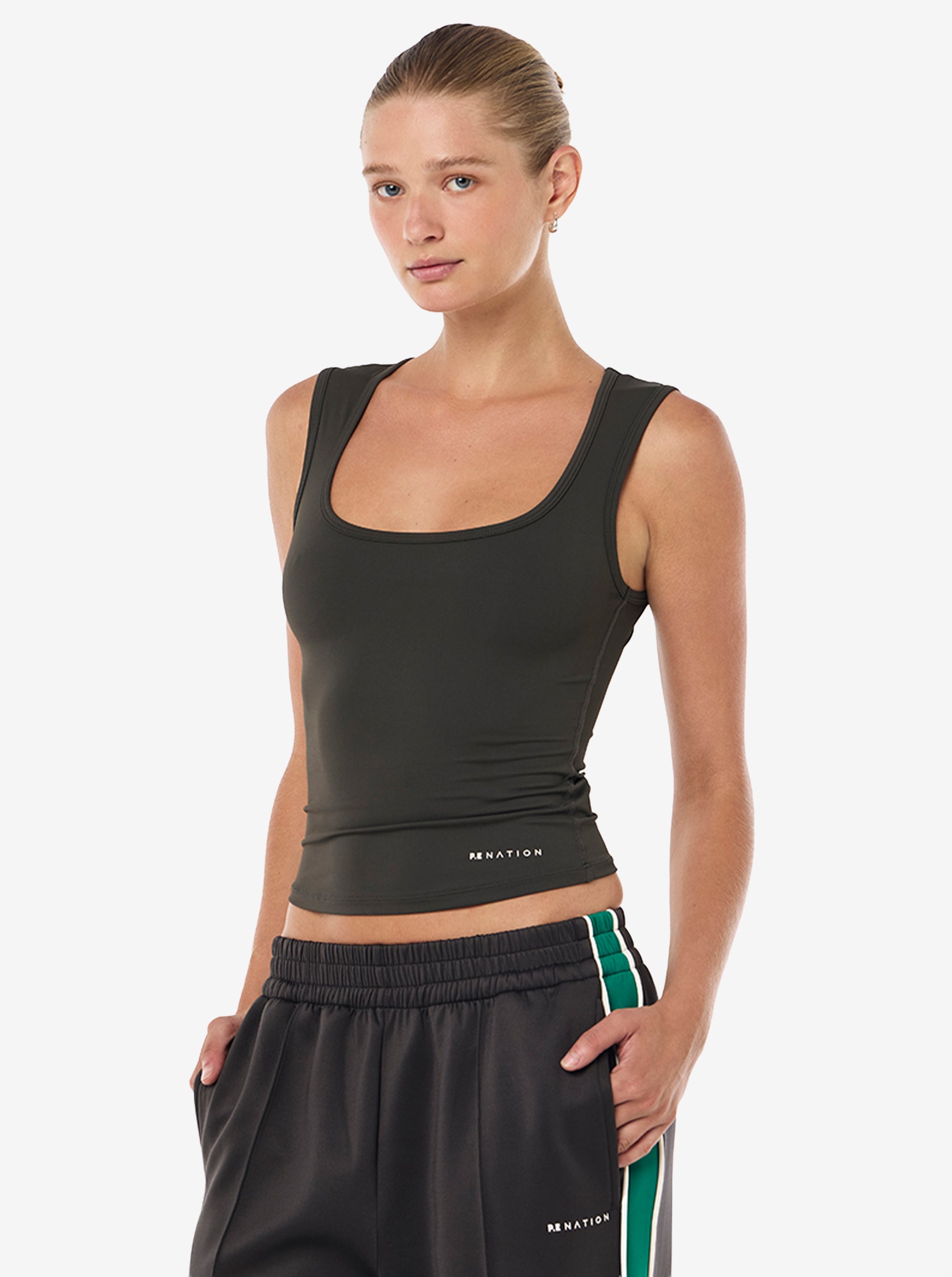 Refine Scoop Tank in Smokestone