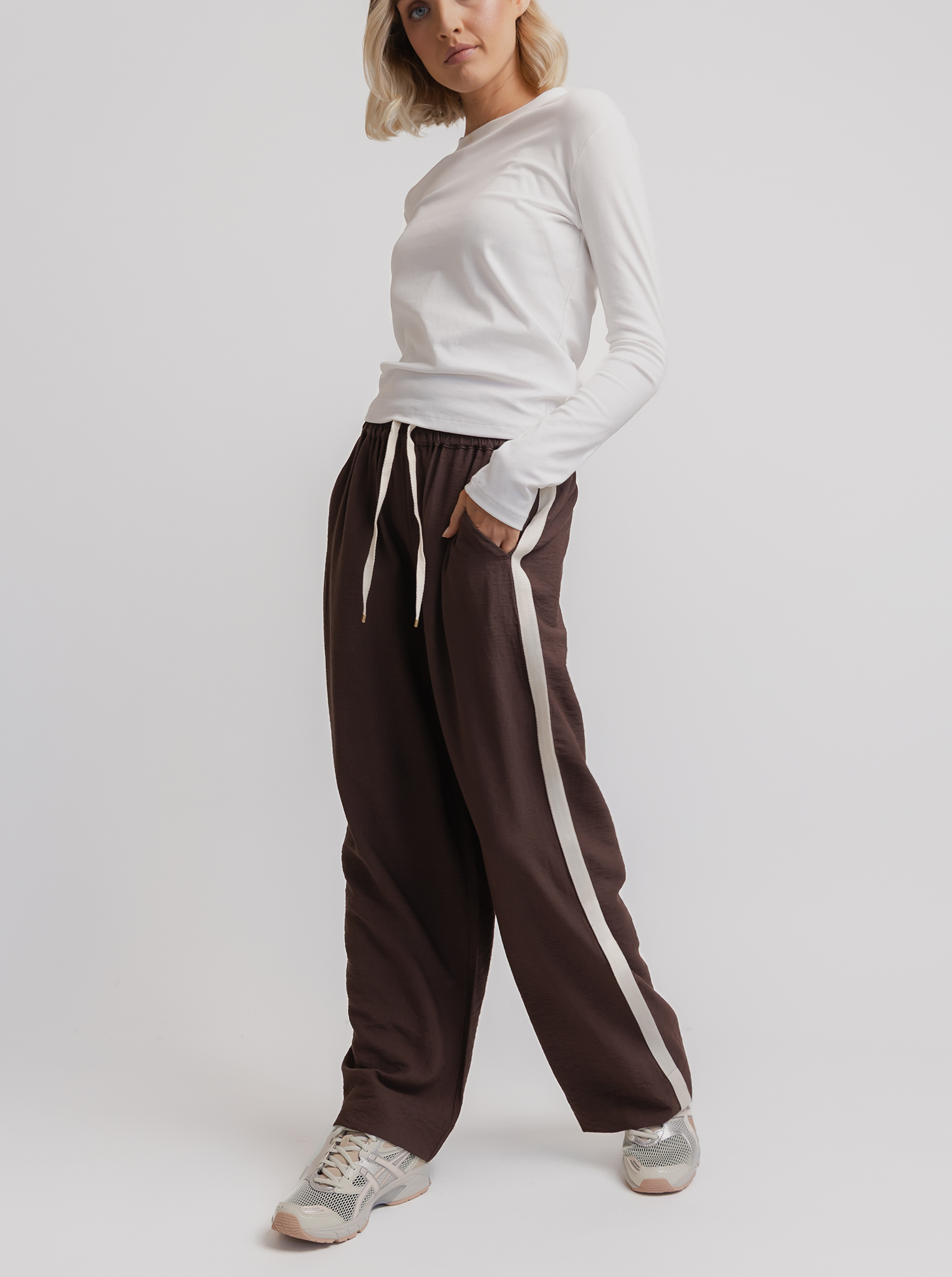 Weekender Pant in Espresso