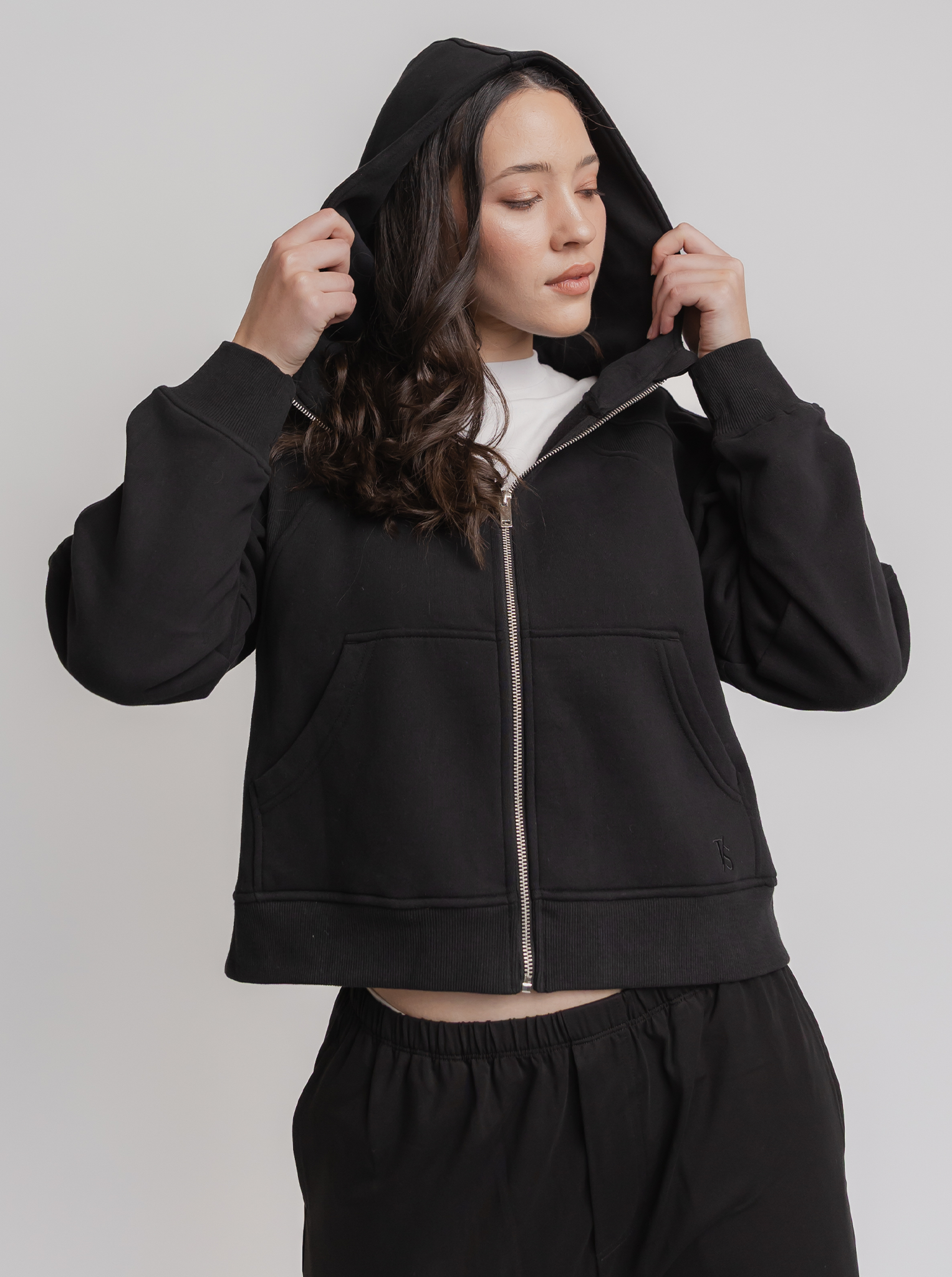 Movement Hood in Black