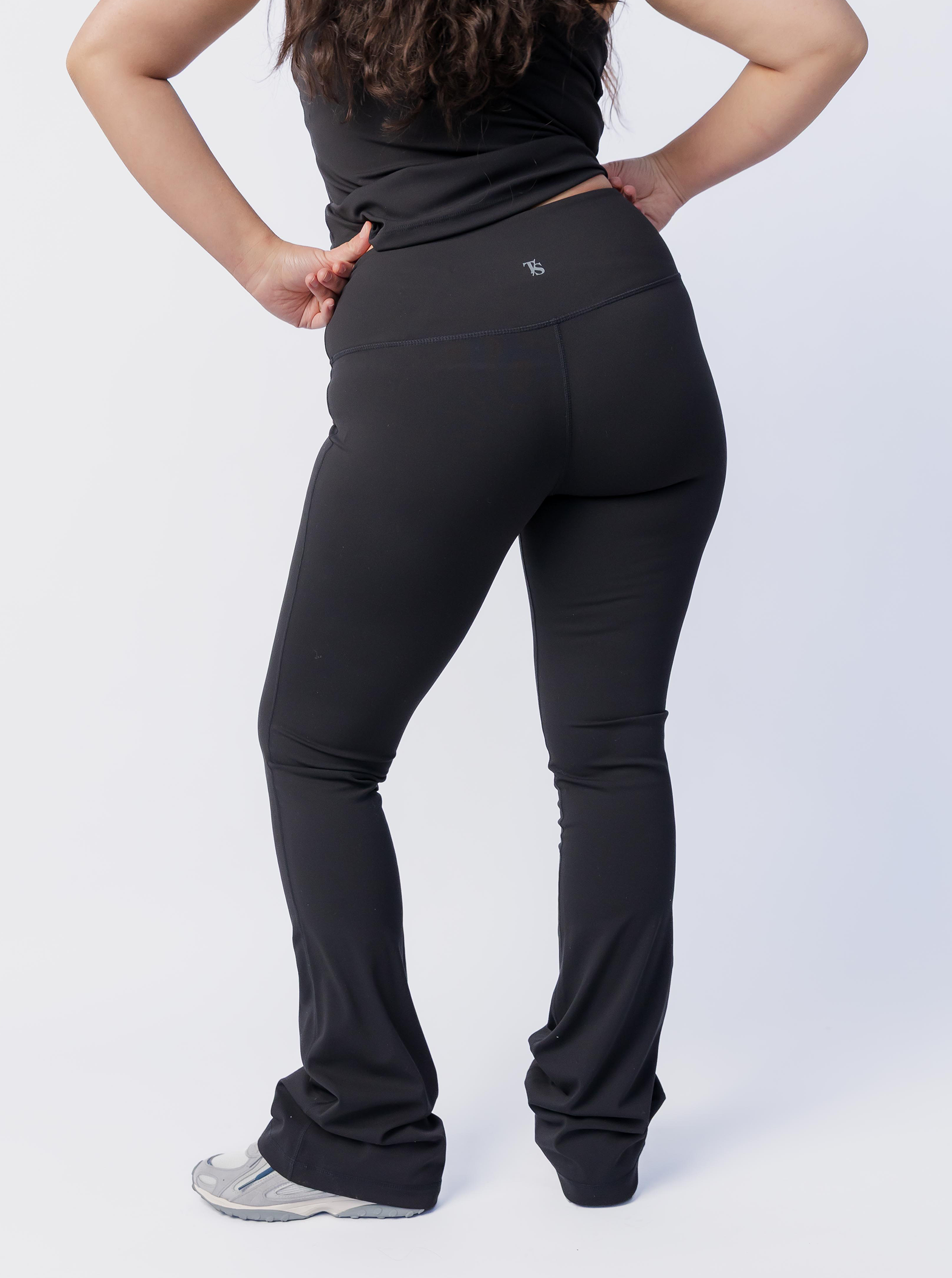 Mellow Flare Longline in Black