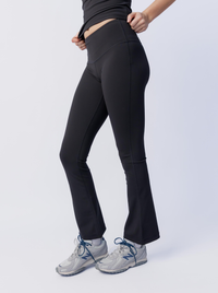 Mellow Flare in Black