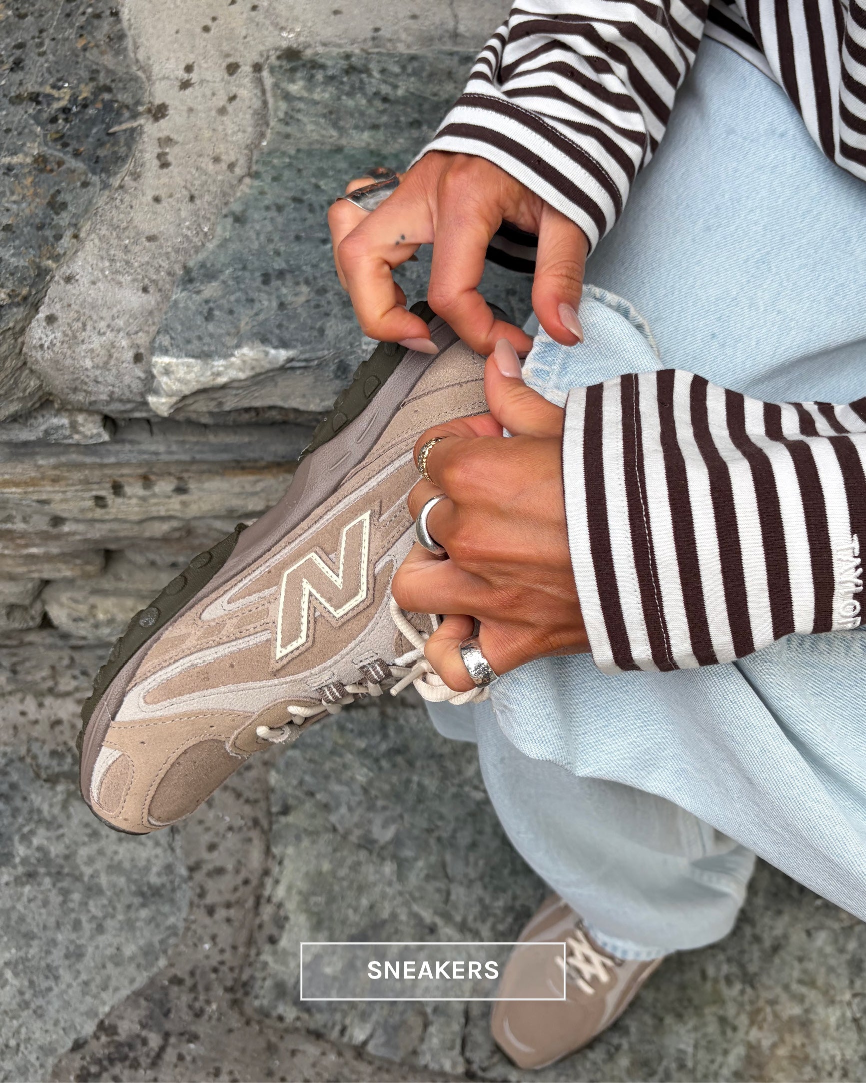 Sneakers_735a4f45-b46c-450f-b2cb-abe51ddd4ed6