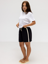 Weekender Short in Black