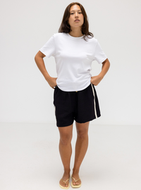 Weekender Short in Black