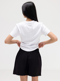 Weekender Short in Black