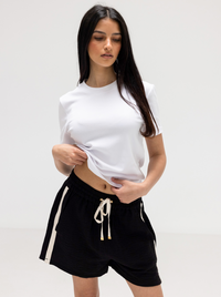 Weekender Short in Black