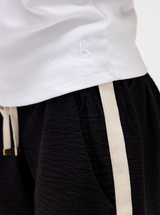 Weekender Short in Black